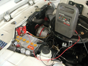 BMW2002のバッテリー充電中